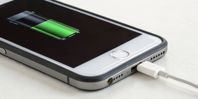 A battery charge indicator showing the level between 20 and 80 percent