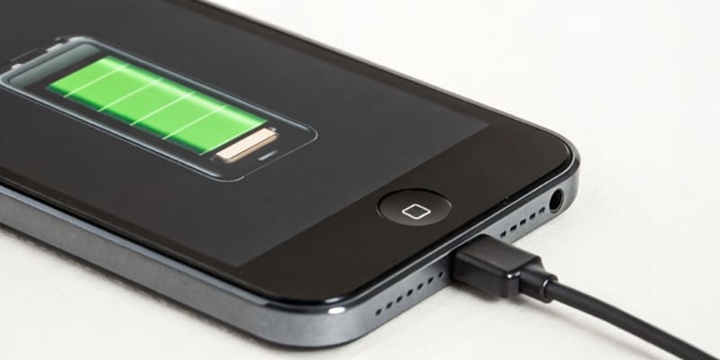 A battery charge indicator showing a level between 40% and 80%