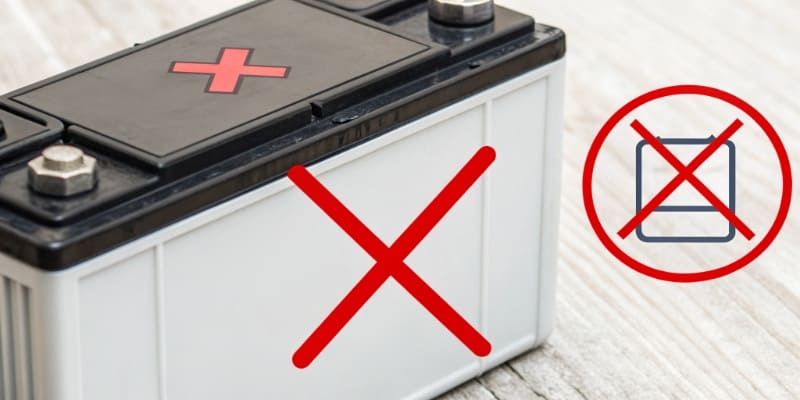 An image with a fully charged battery icon with a red X and an empty battery icon with a red X