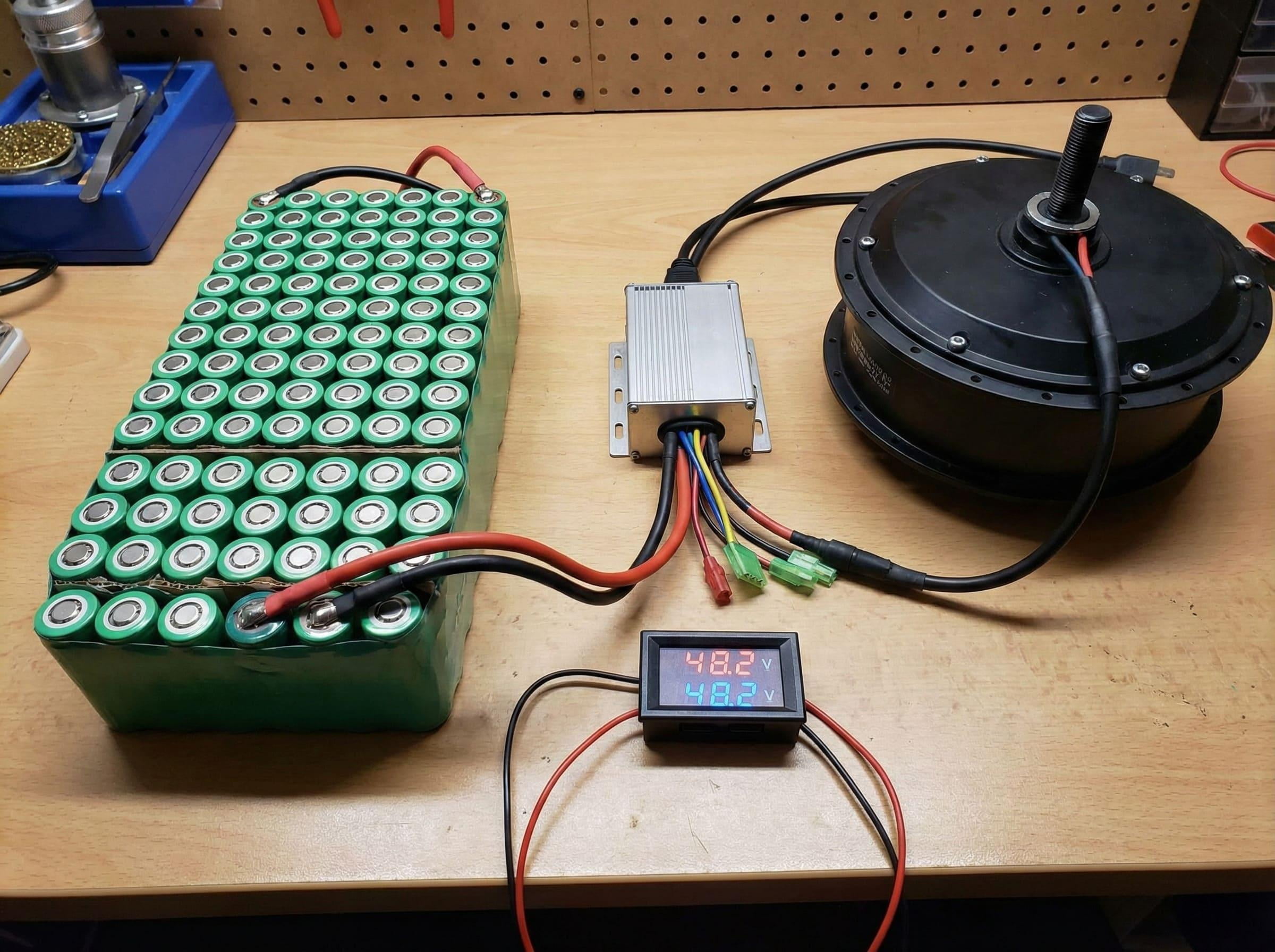 E-bike controller and motor with battery pack