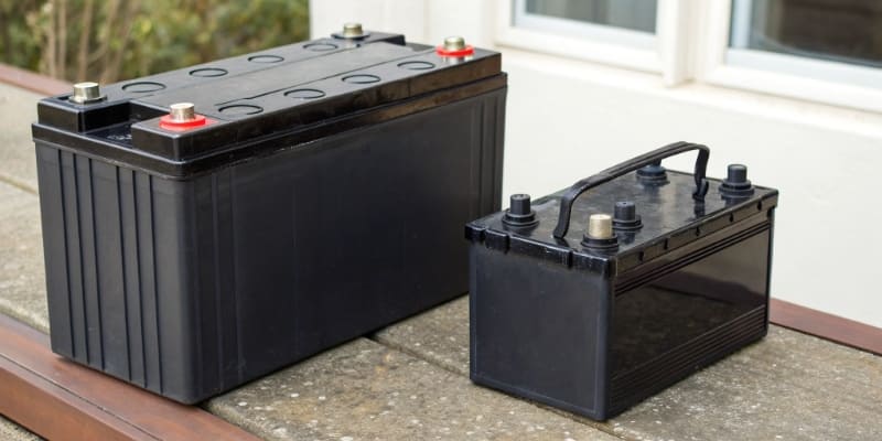 An infographic showing hidden costs like downtime and maintenance labor